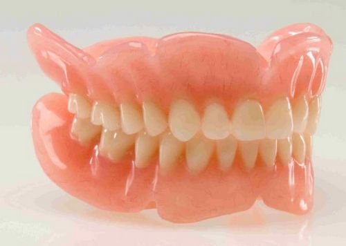 Dokter Gigi Umum dan Kosmetik: Yang Perlu Anda Ketahui untuk menjaga kebersihan mulut